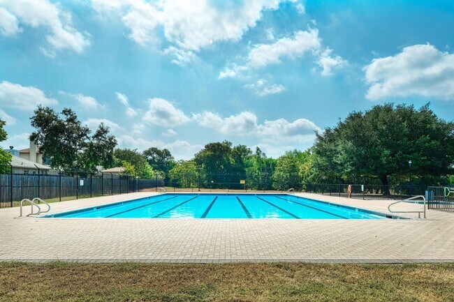 Building Photo - Great 3B/2B home in Austin Colony!