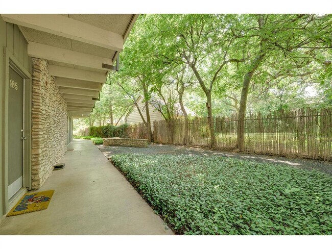 Building Photo - 2308 Enfield Rd