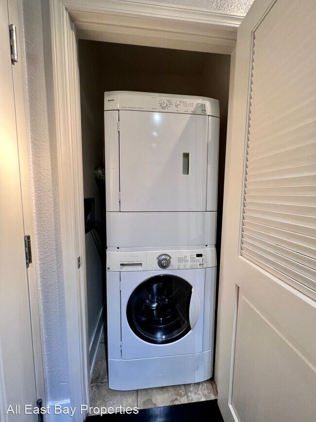 Building Photo - 2 br, 1 bath House - 1535 Brunswig Lane