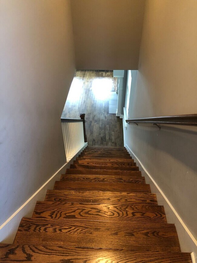 Building Photo - Stunning home in Historic West Town!