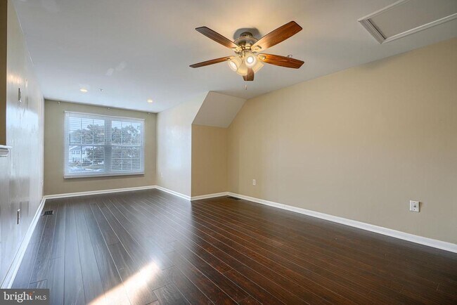 Building Photo - 3818 Swift Run Dr