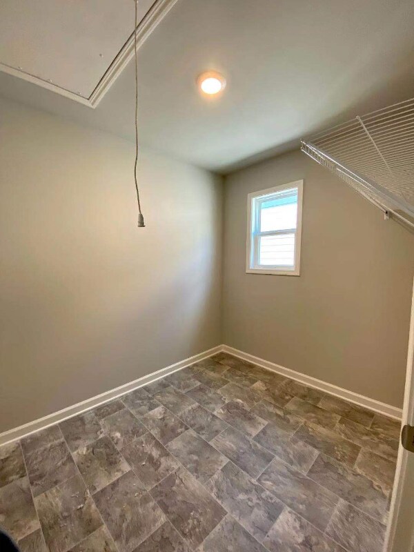 Building Photo - 144 Valimar Dr