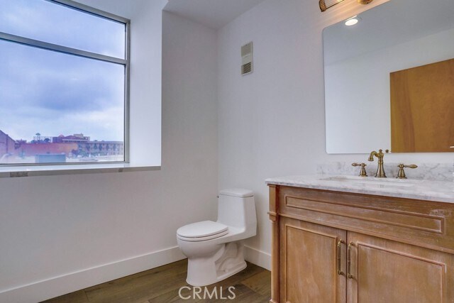 Building Photo - 35 N Raymond Ave