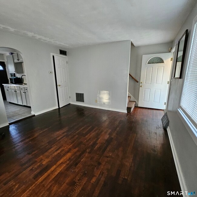 Building Photo - 432 Pearl Harbor St