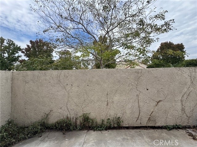 Building Photo - 6 Columbia