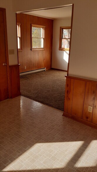 Dining Room / Living Room - 90 Water St