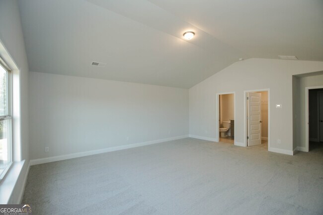 Building Photo - 452 Hellen Vly Dr