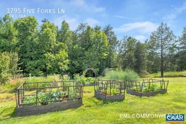 Building Photo - 3795 Five Forks Ln