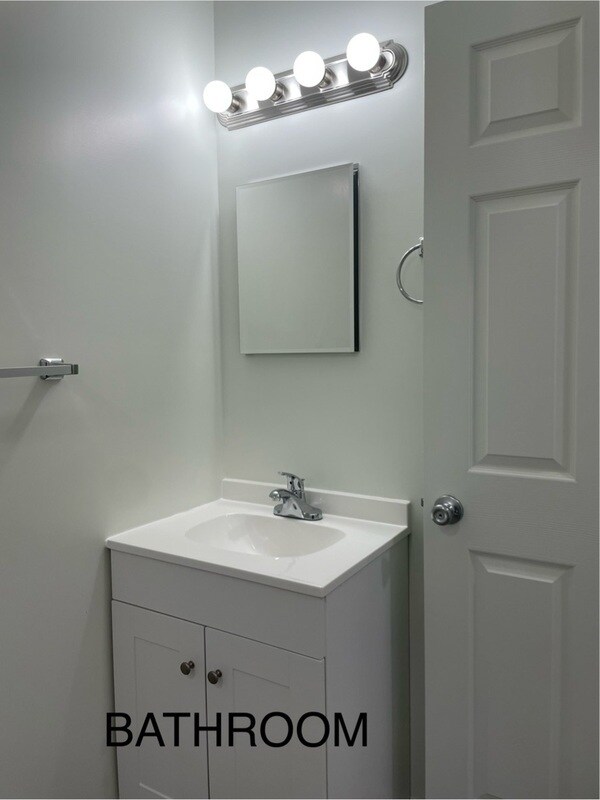 Building Photo - 2505 Delaware St