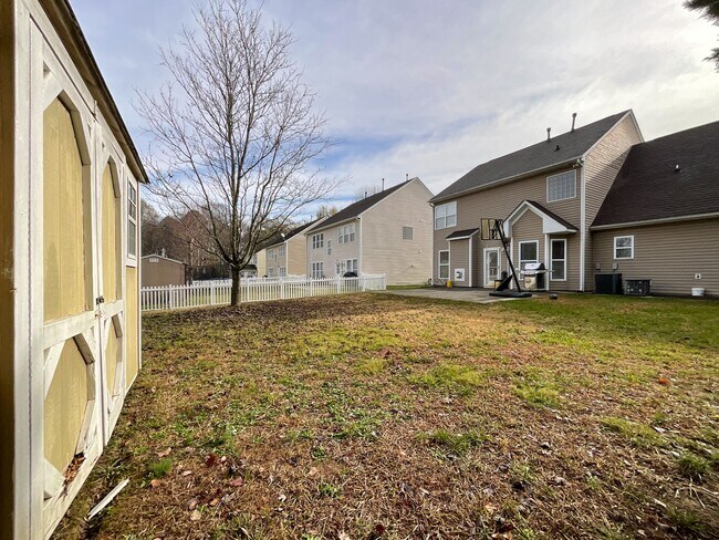 Building Photo - 3021 Gloxinia Rd