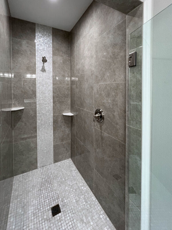 Building Photo - 526 SE 30th St