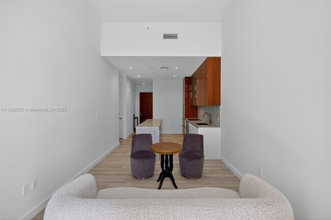 Building Photo - 2655 S Bayshore Dr