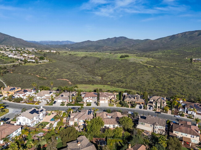 Building Photo - Stunning Single-Story Luxury Home in Coveted Rolling Hills Ranch