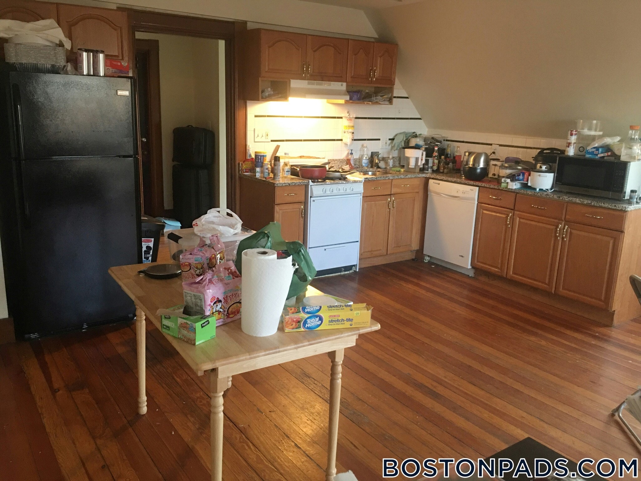 Building Photo - 14 Gardner St