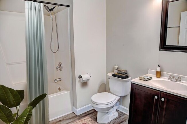 Building Photo - It's the little bit of "Extra"ordinary tha...