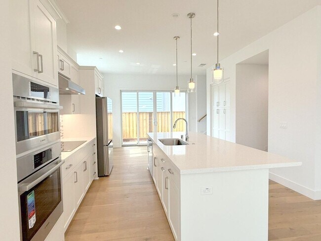 Building Photo - Newly Built ! Be The First To Live Here ! Modern Detached Home In New City Village !
