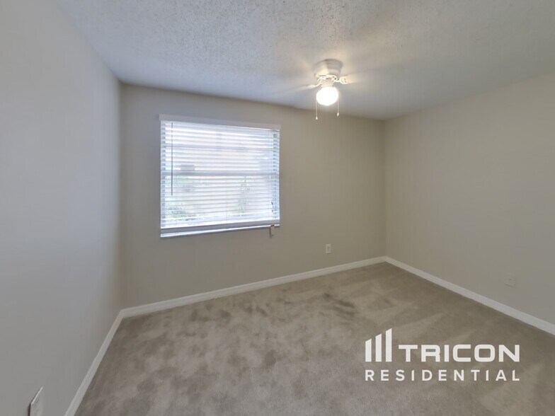Building Photo - 6801 Wayside Ct