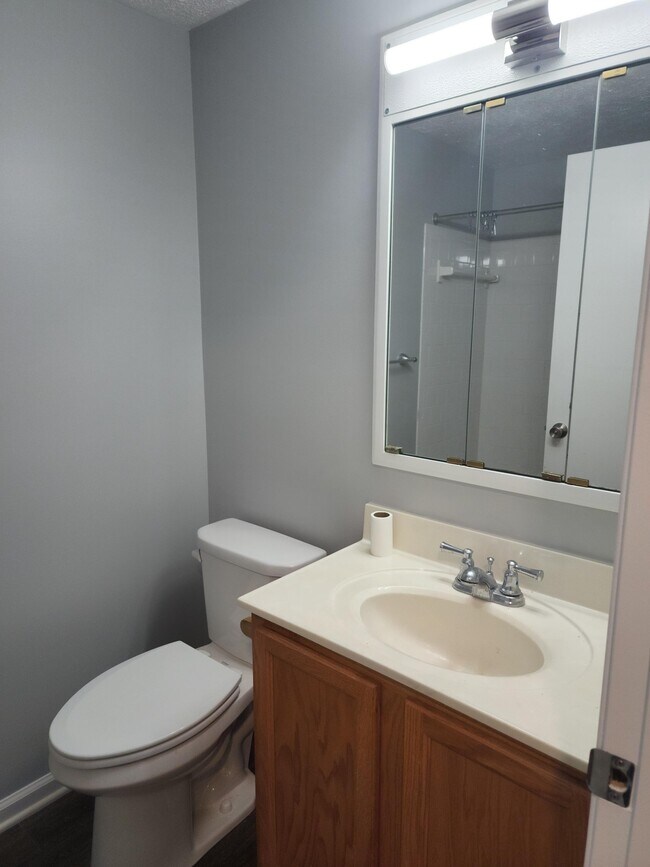 Building Photo - 9387 Horse Castle Ct