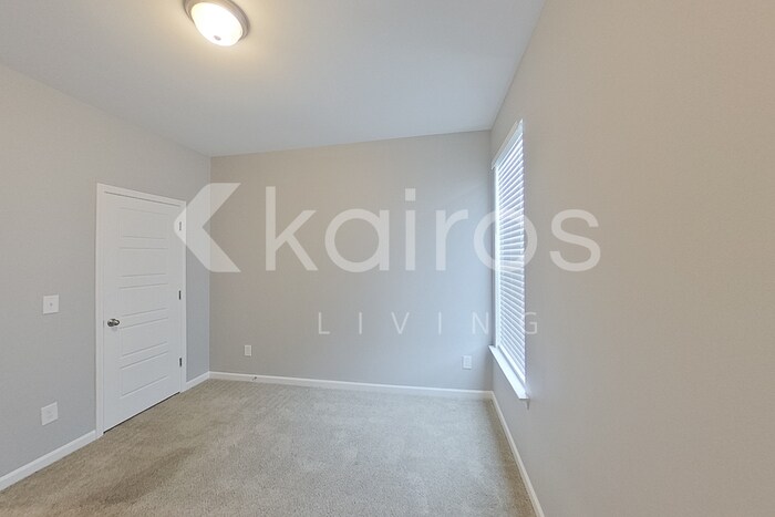 Building Photo - 101 Silver Maple Ln