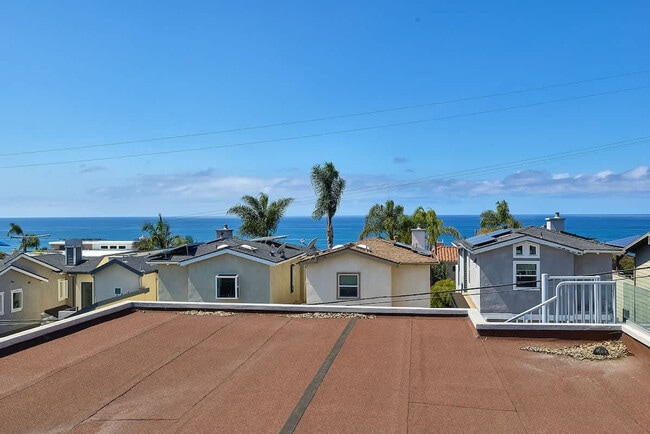 Building Photo - 2310 Edinburg Ave