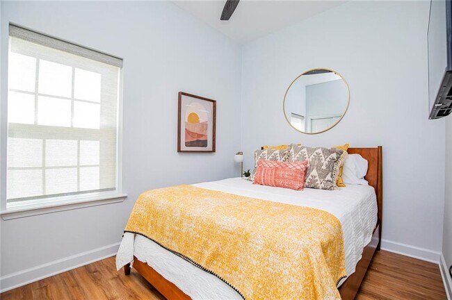 Primary Photo - 904 Garland Ave