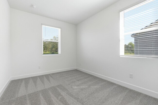 Building Photo - 320 Lynwood Station Blvd