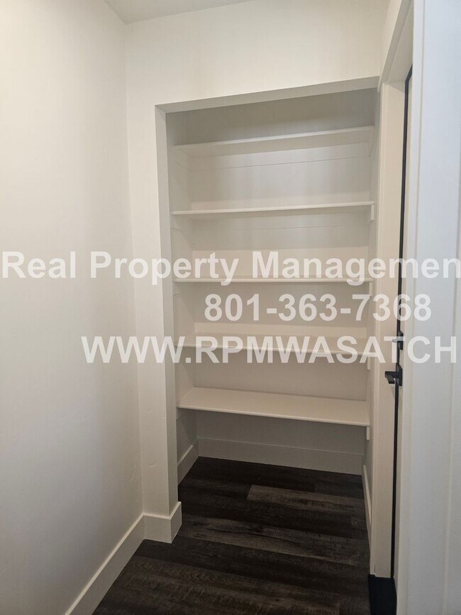 Building Photo - 738 N 160 E