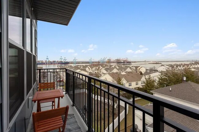 Building Photo - 105 North St