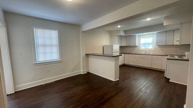 Building Photo - 23 Gatling Ave