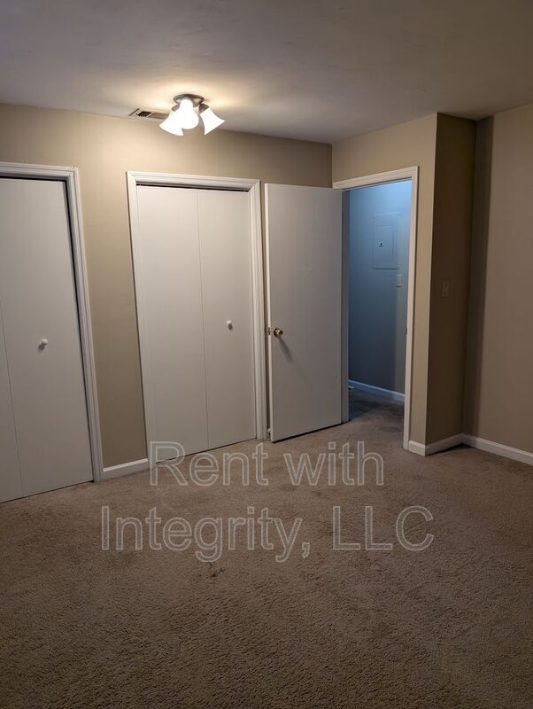 Building Photo - 2555 Chateau Ln