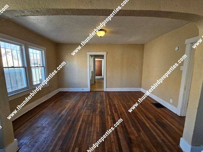 Building Photo - 2110 Coal Pl SE