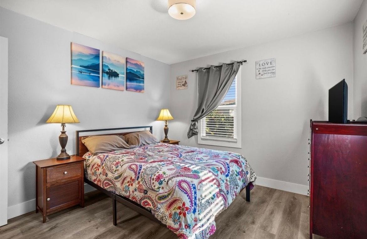 Building Photo - 80 Loma Vista Way