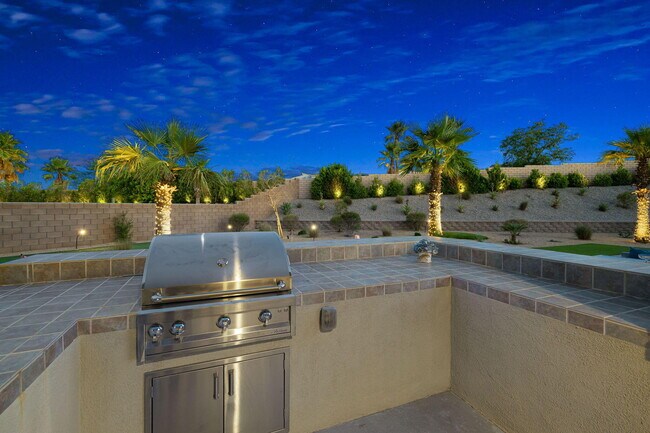 Building Photo - 74425 Zeppelin Dr