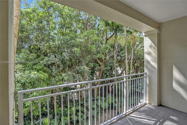 Building Photo - Southwest 102nd Street, Pinecrest, FL 33156 - 3 BR 2.5 BA townhouse