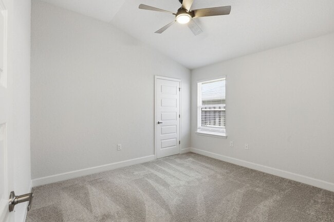 Building Photo - Newer Home in Alachua's Savannah Station