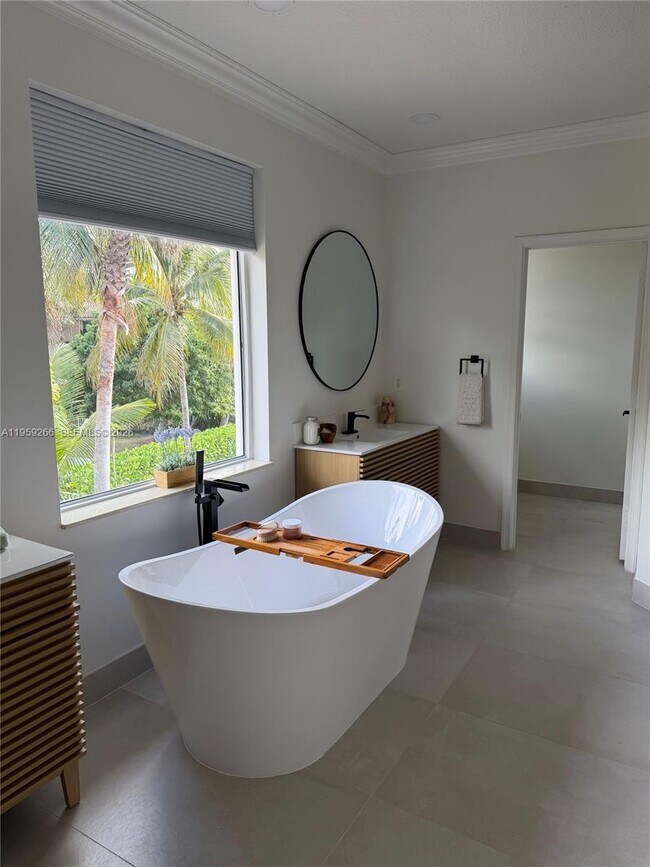 Building Photo - 1819 Mariners Ln