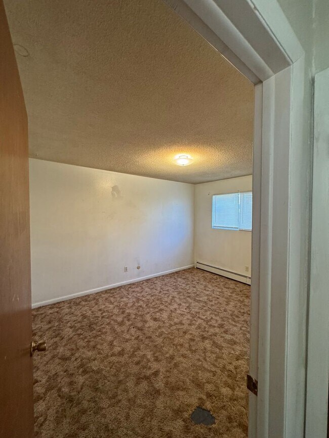 Building Photo - 720 37th Ave Ct