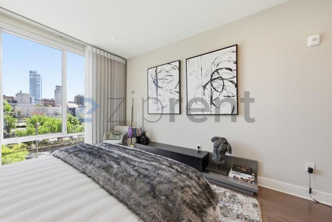 Building Photo - 214 Hunt St