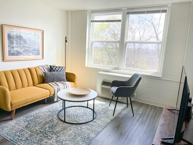 Building Photo - 2515 Burnet Ave