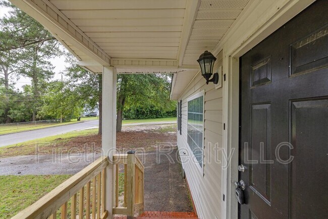 Building Photo - 2140 Veterans Dr