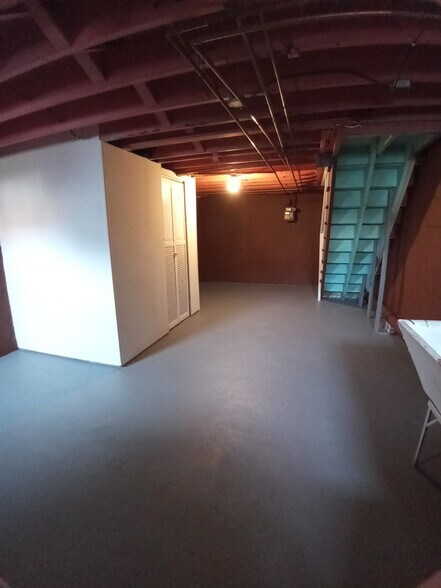Building Photo - 3810 Saint Margaret St