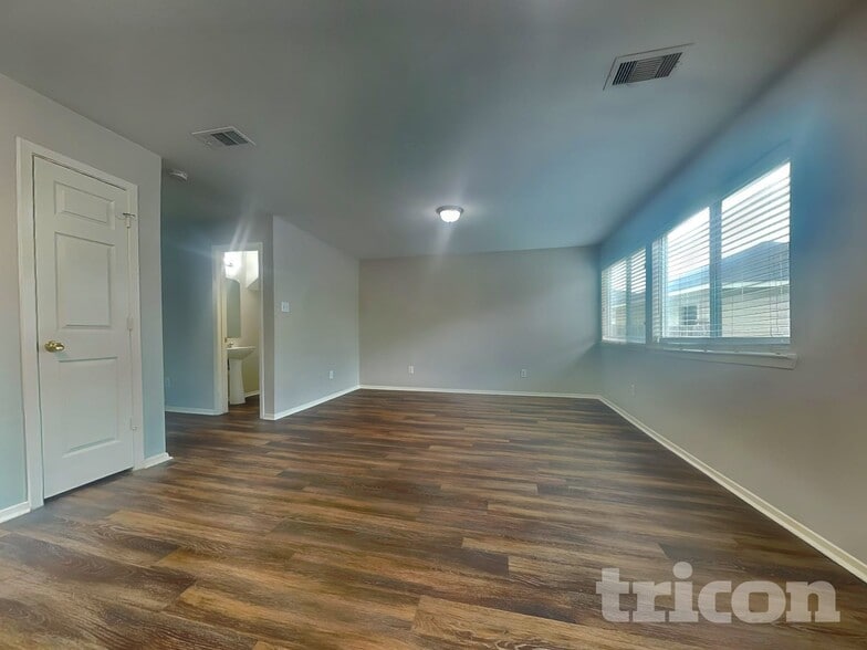 Building Photo - 20541 Patriot Park Ln