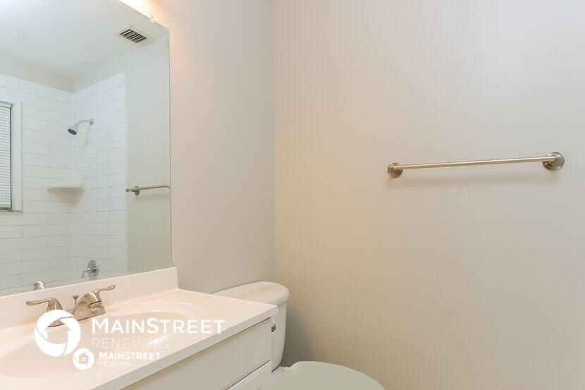 Building Photo - 6802 Santa Clara Blvd