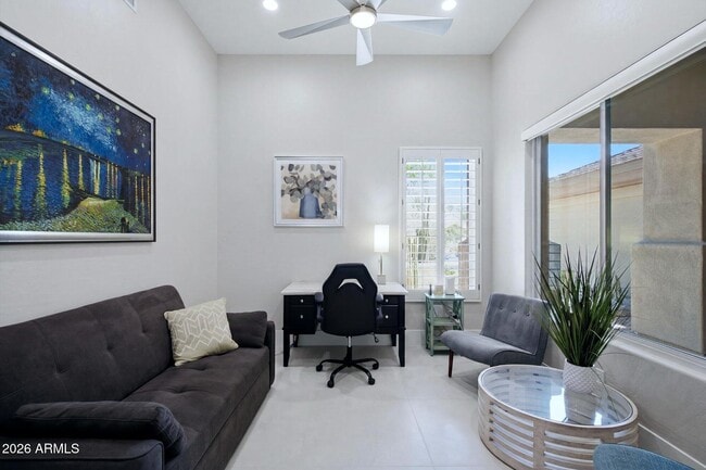Building Photo - 6461 E Crested Saguaro Ln