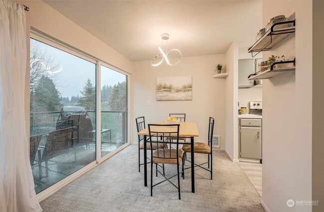 Dining room - 19414 Aurora Ave N