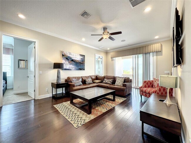 Building Photo - 760 Golden Bear Dr