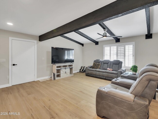 Building Photo - 5122 W Fallen Leaf Ln