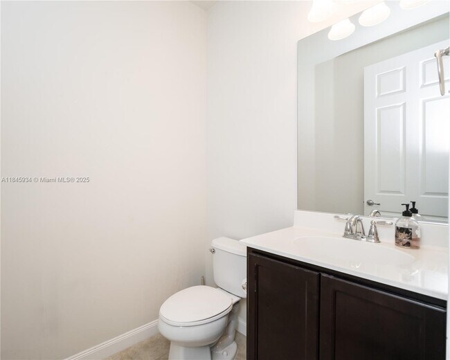 Building Photo - 1039 Key Largo St