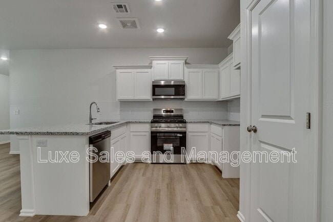 Building Photo - 11607 Mackenzie Wy