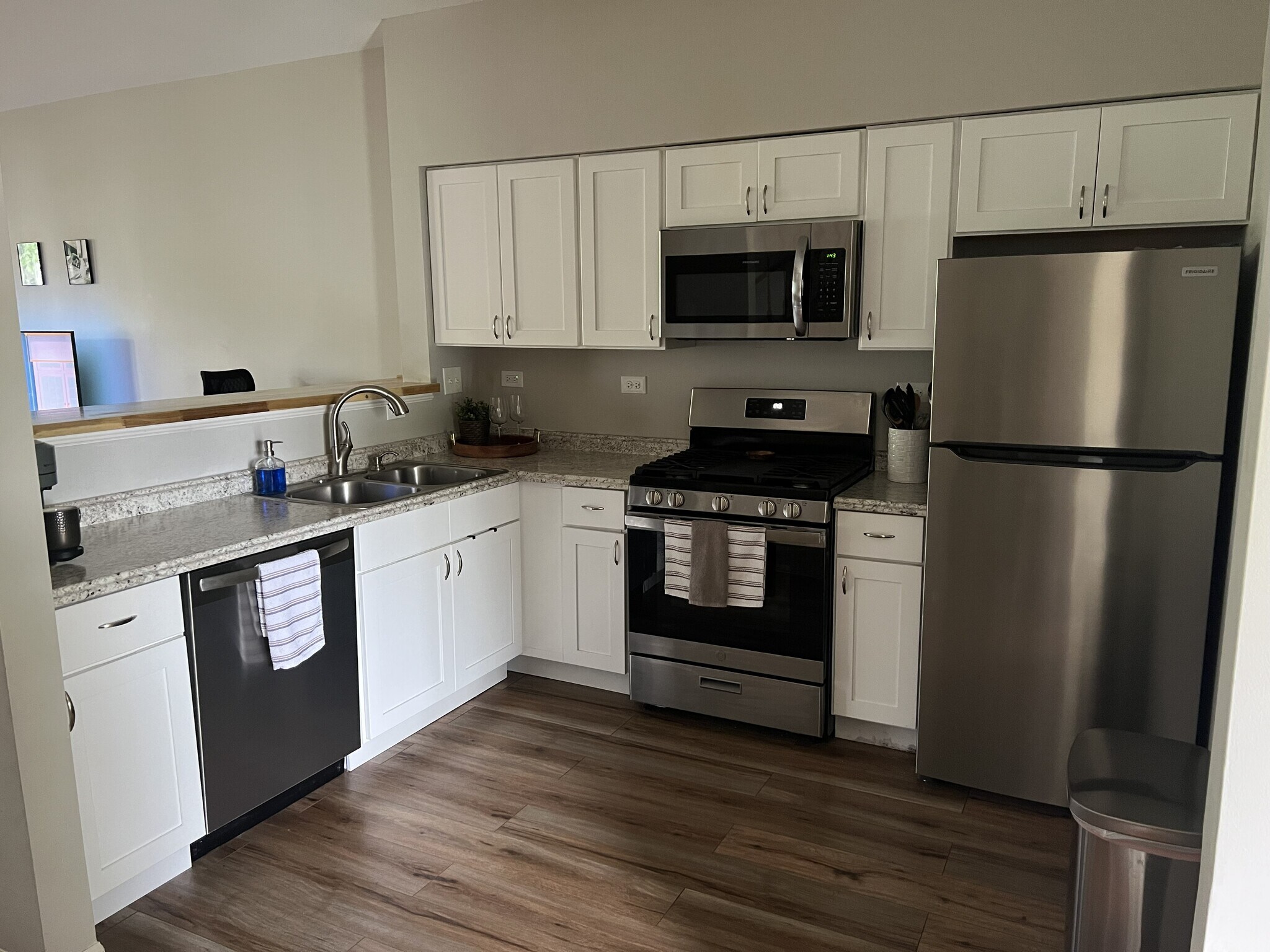 Building Photo - 2128 Fulham Dr